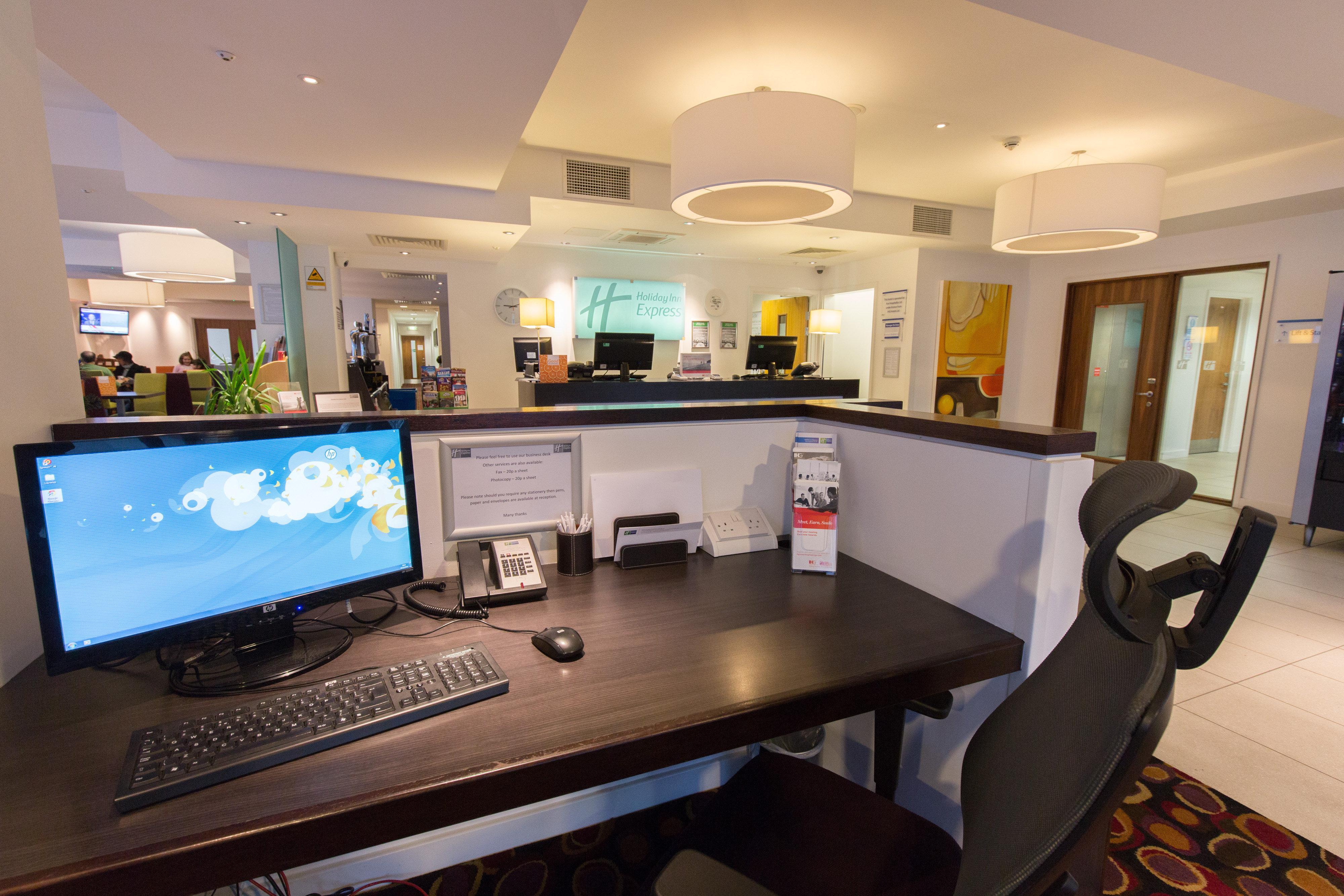 Holiday Inn Express Birmingham South A45, An Ihg Hotel Экстерьер фото