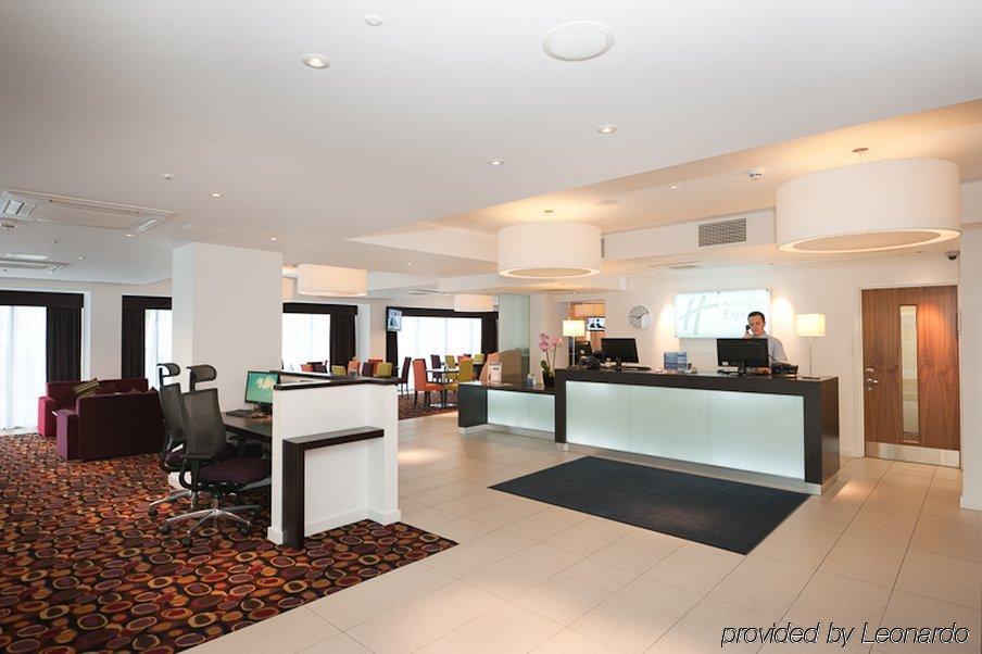 Holiday Inn Express Birmingham South A45, An Ihg Hotel Интерьер фото