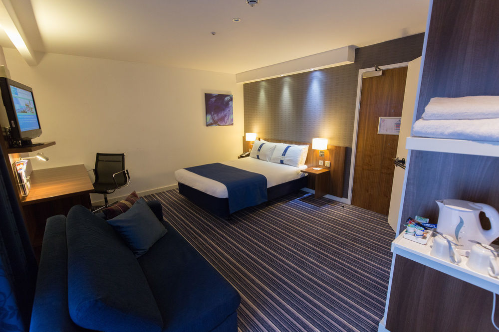 Holiday Inn Express Birmingham South A45, An Ihg Hotel Экстерьер фото